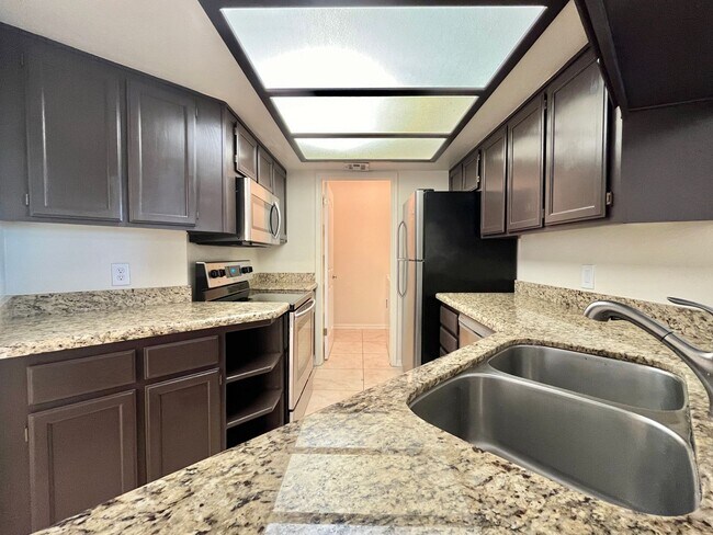 Photo - Luxurious 2 Bd 2 Ba Condo in Biltmore!