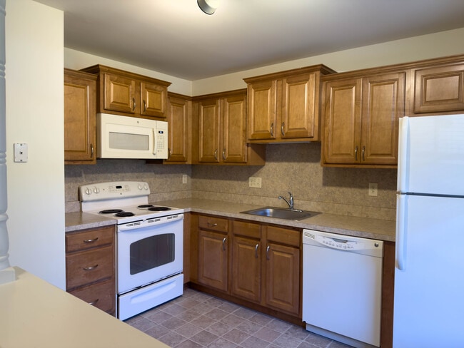 Photo - 64 Ramsgate Ln