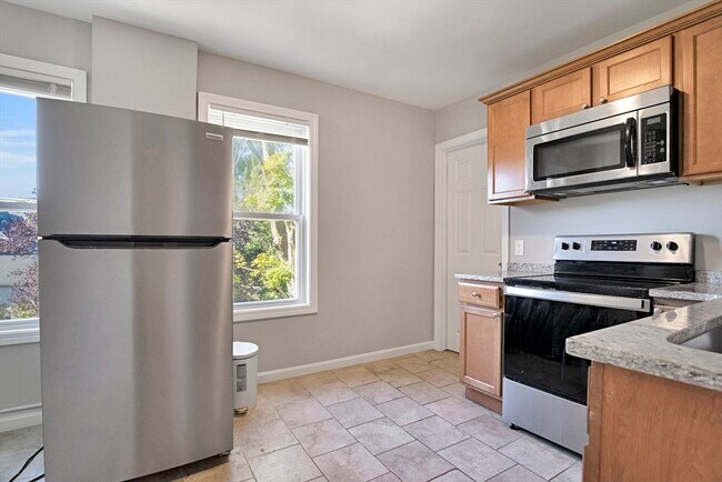 Photo - 34 Kellogg St Unit 2
