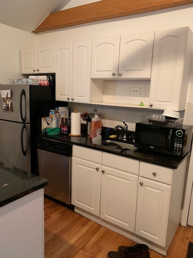 Photo - 2321 W Belmont Ave Unit 3R