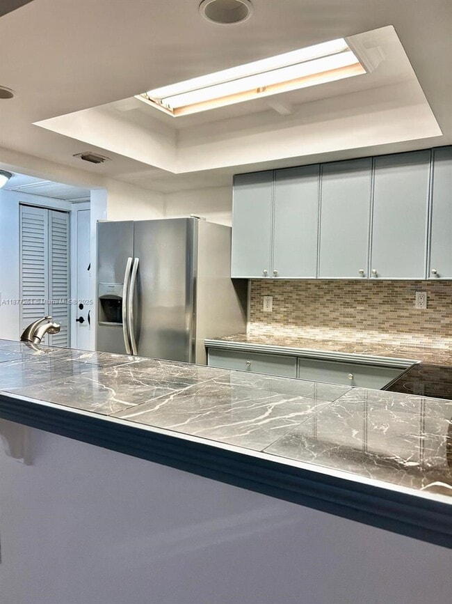 Photo - 701 NW 19th St Unit 304