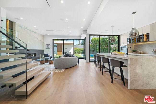 Photo - 4818 Norwich Ave