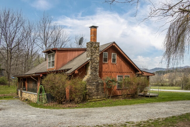 Photo - 2859 Hannah Ford Rd