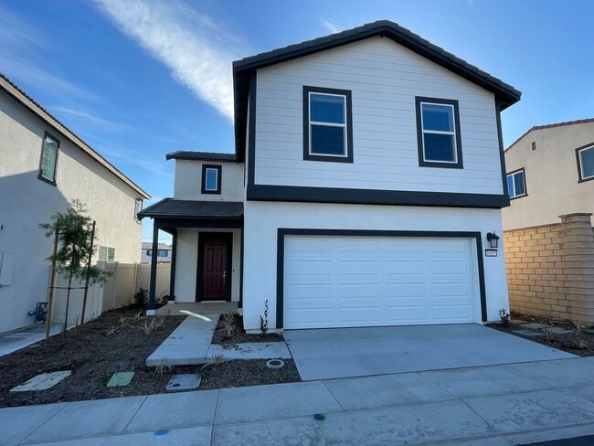 Building Photo - Beautiful Three Bedroom Two and a Half Bathroom Home in Murrieta!