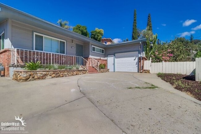Building Photo - Charming 3Bdm 2Ba Home in Spring Valley!