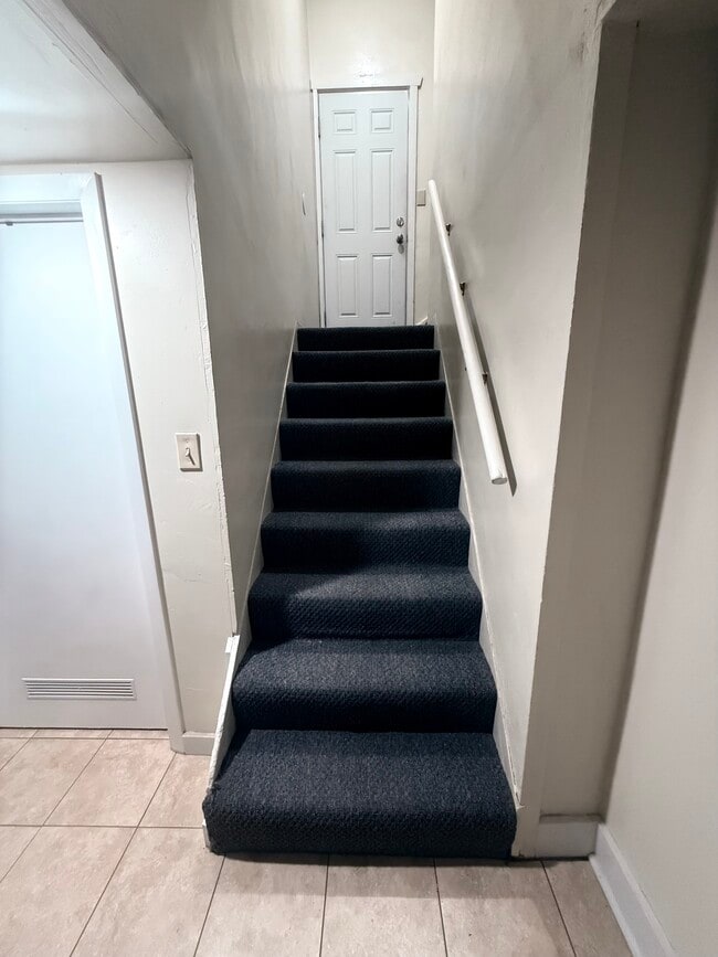 Building Photo - 311 N Broadway St Unit 311 B