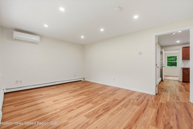 Photo - 133 N Smith Rd