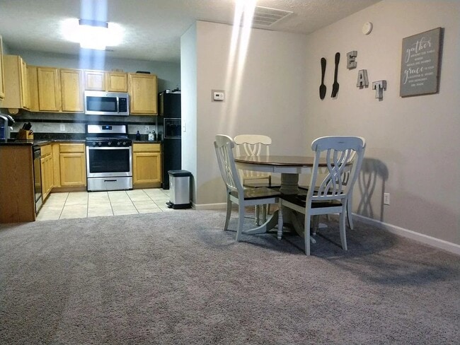 Photo - 363 Weatherstone Pl