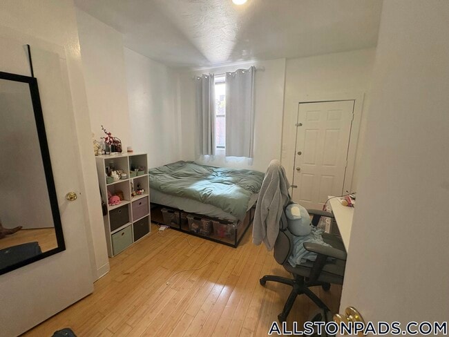 Photo - 243 Harvard Ave Unidad 1