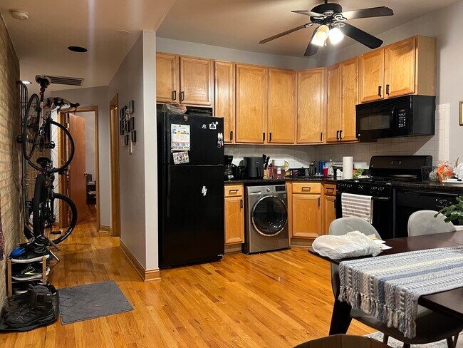 Photo - 2747 W Le Moyne St