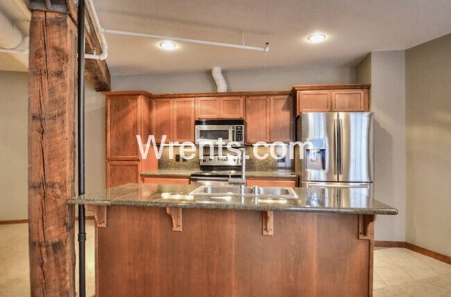 Photo - Beautiful Condo in the Heart of Downtown S... Unit 505
