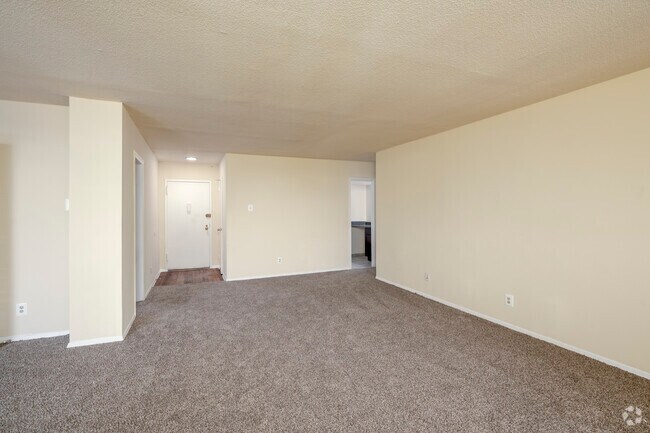 2BR, 2BA – 997SF - Livingroom