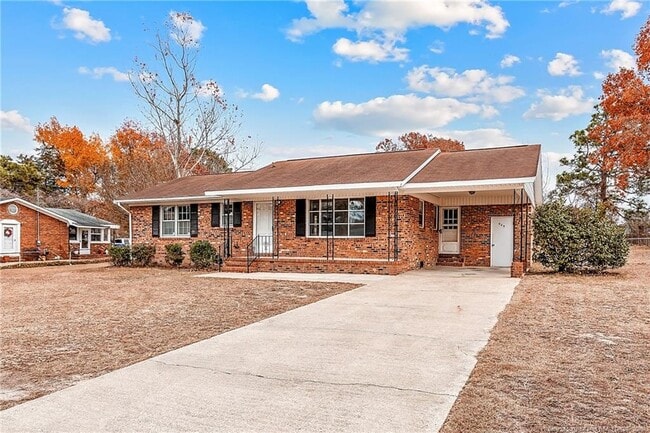 Building Photo - 909 Kaywood Dr