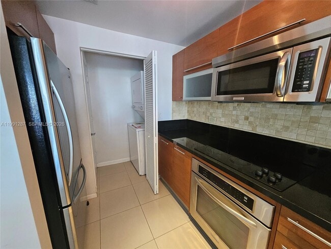 Photo - 253 NE 2nd St Unit 905