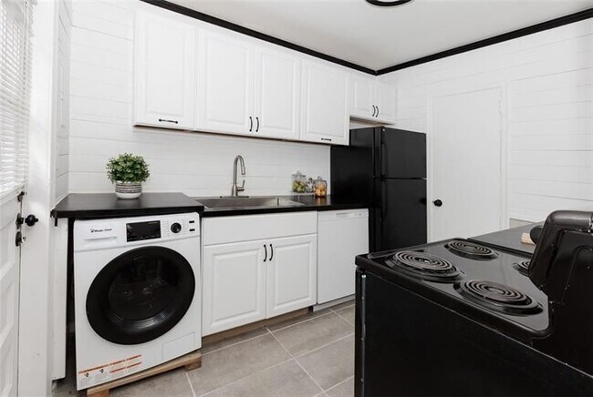 Photo - 425 Lindbergh Drive NE Unit G1