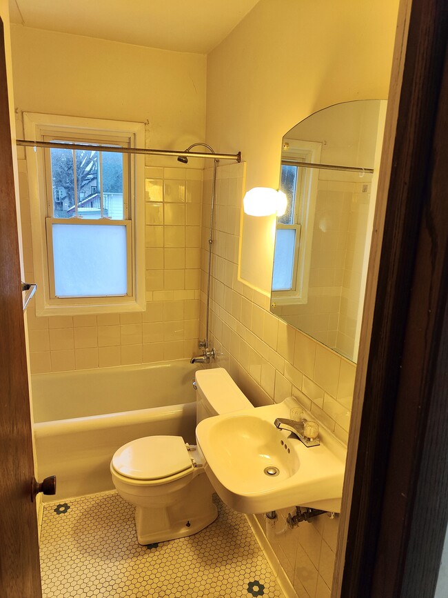 Photo - 1221 29th Avenue Northeast Unit #4