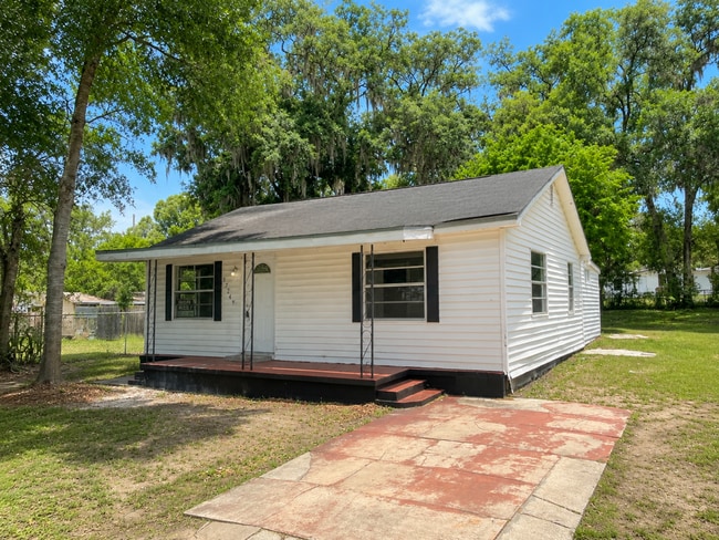 Building Photo - GORGEOUS 3BR/1BA Totally Remodeled Dade City Home! NO APPLICATION FEE!