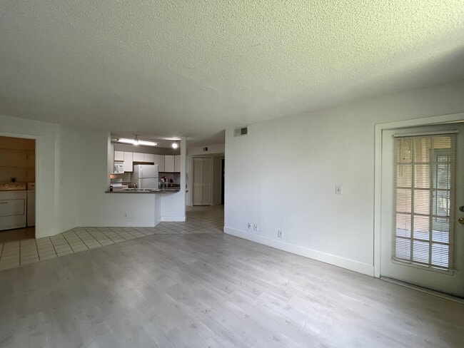 Photo - 4035 W McNab Rd