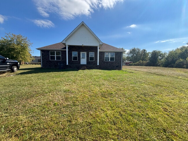 Building Photo - 409 Birch St