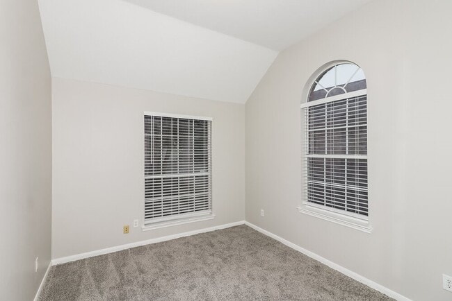 Photo - 6807 Highwind Bend Ln