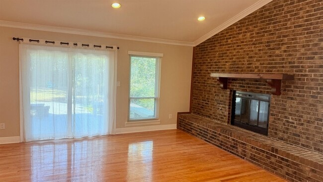 Photo - 1790 Brown St