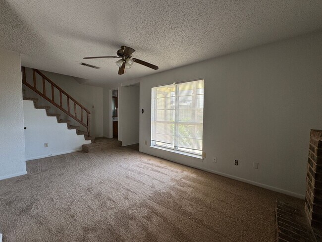 3001 Lake Rd Unit B