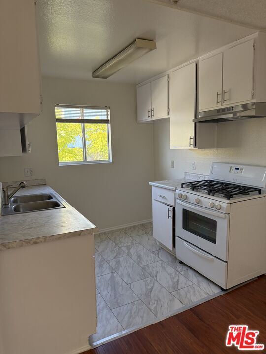 Photo - 982 S New Hampshire Ave Unit 201