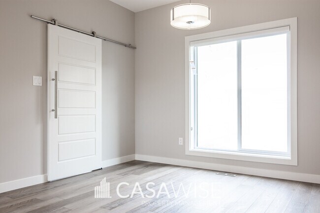 Photo - 7813 Yorke Rd