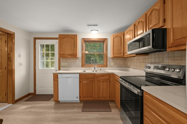 Photo - 53 Azarian Rd