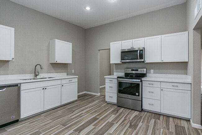 Photo - 6109 N 12th St