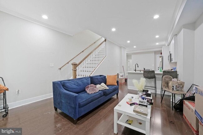 Building Photo - 608 Irving St NW Unit 1