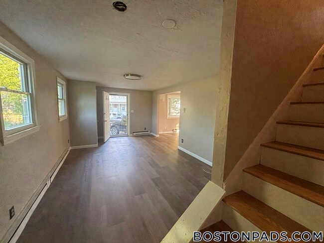 Photo - 162 Essex St Unit 1