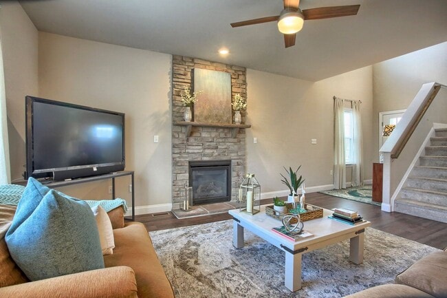 Photo - 3/BR luxury carriage home for rent FULLY FURNISHED