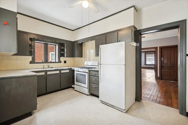 Photo - 157 Washington Ave Unit 1