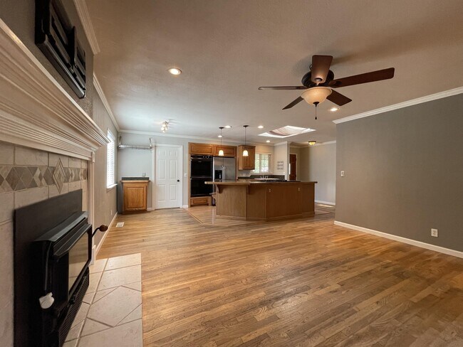 Photo - 4 Verbena Ln House