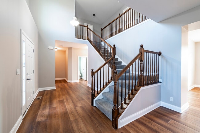 Photo - 442 Windett Ridge Rd