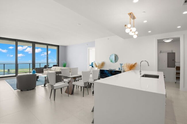 Photo - LUXURY Fully Furnished Condo in Saltaire For Rent! Unit 2402
