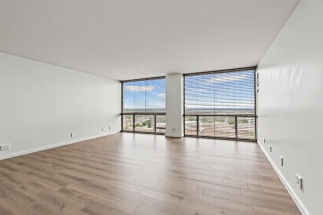 Photo - 4343 N Clarendon Ave Unit 2313