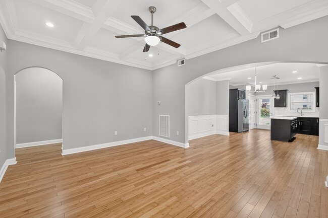 Photo - 2848 Cason Ln