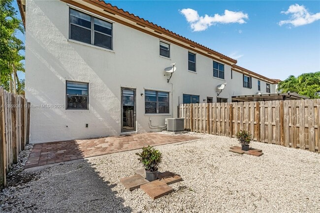 Photo - 16620 SW 42nd Terrace