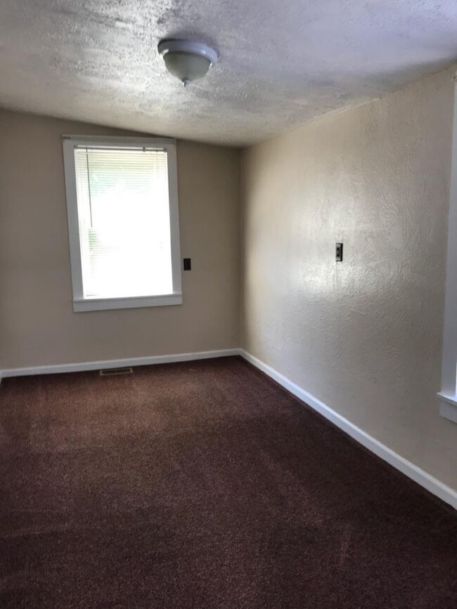 South Side Flats 3 Bedroom House - South Side Flats 3 Bedroom House