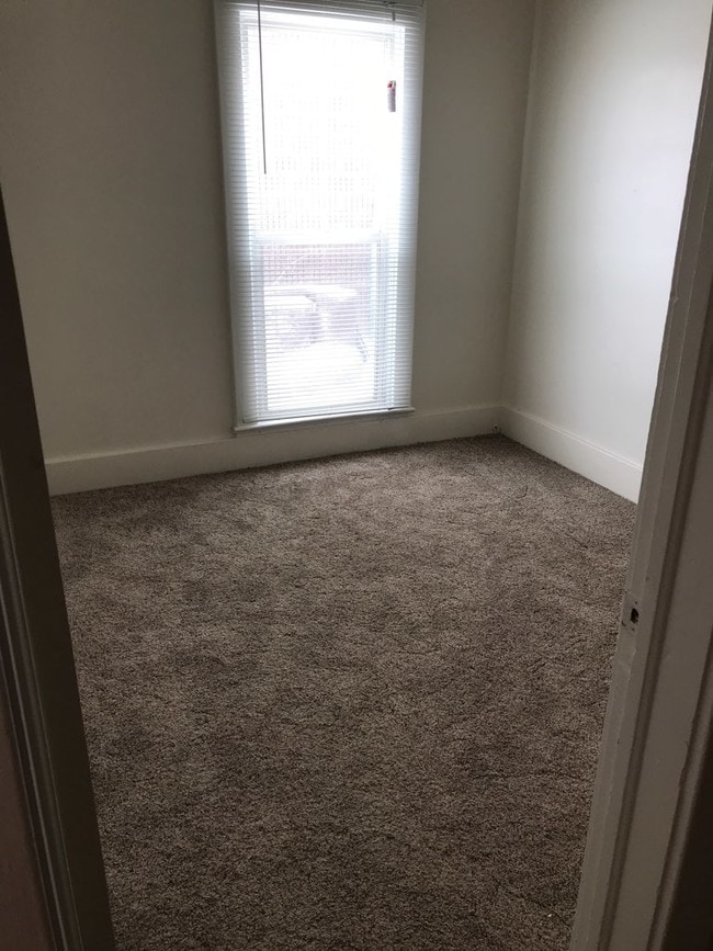 Photo - 152 S Kenwood St Unit 152 Kenwood