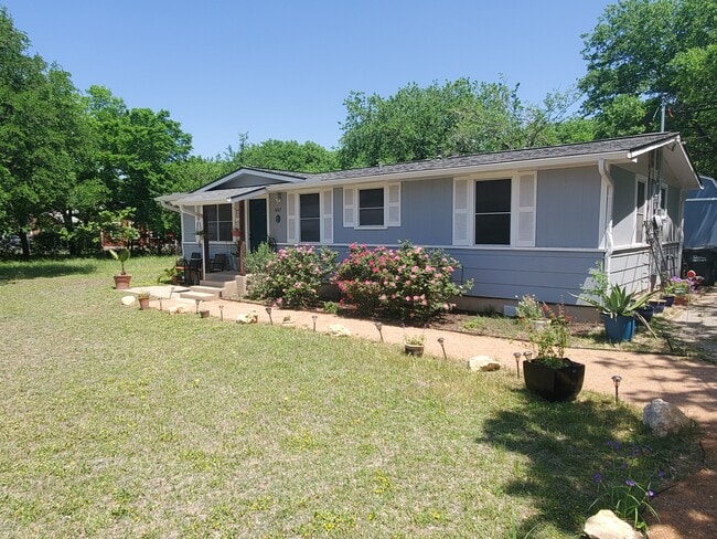 Photo - 1003 Bugg Ln