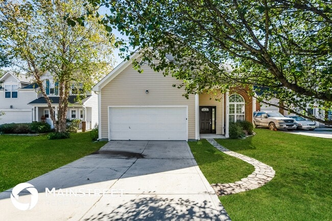 Building Photo - 2120 Highland Park Dr