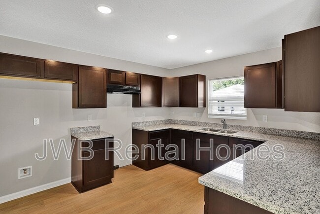 Photo - 1617 Windle St