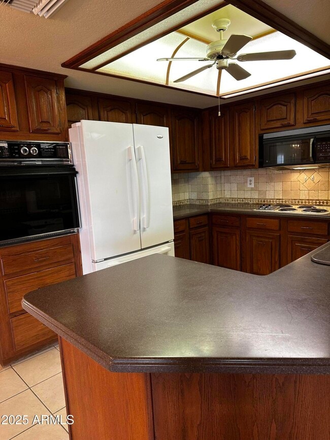 Building Photo - 17404 N 99th Ave Unit 334