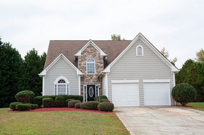 Building Photo - Beautiful 3 Bed, 2 Bath In Well Maintaine Community