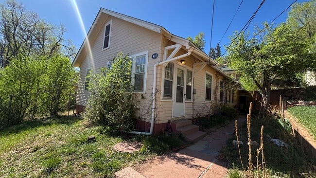 Photo - 825 Midland Ave