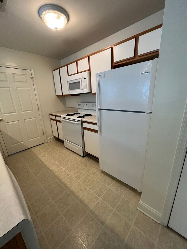 Photo - 1911-A/B Tabor Village Dr. Unidad 1911-B