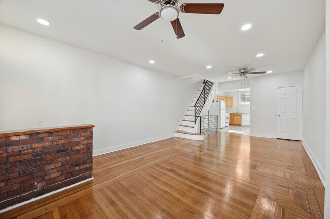 Photo - 524 Fernon St